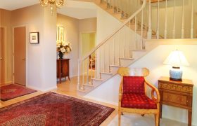 Decorating with Antique Rugs and Carpets: Easy Tips